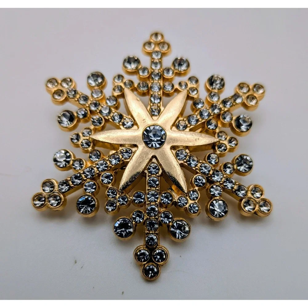 Gold Tone Rhinestone Snowflake Brooch Pin Holiday Winter Starburst Sparkle 2.25